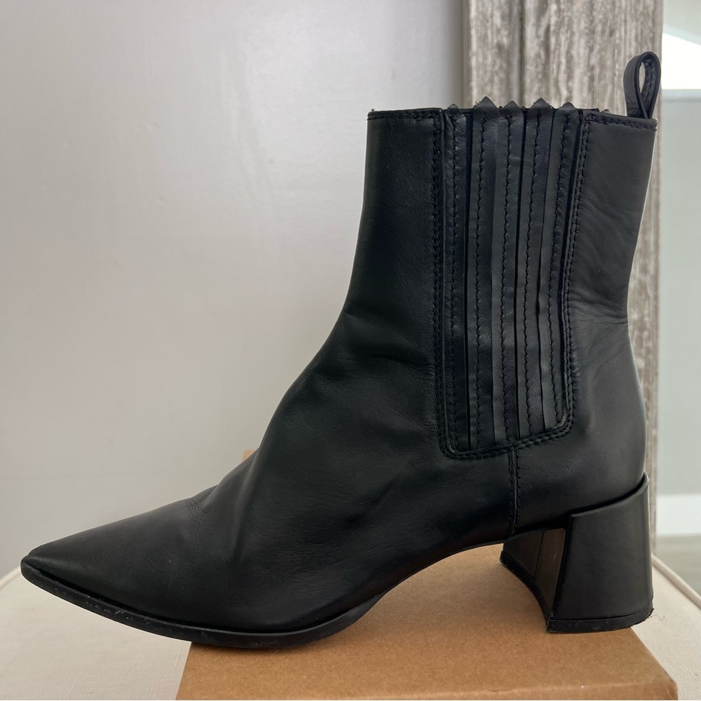 Zara black pointed toe leather ankle boots